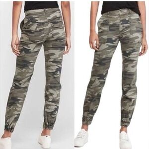 Express Stretch Cropped Straight High Rise Camo Pant Size 0